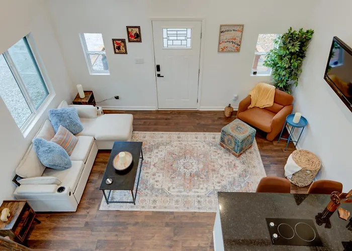 2 Bed 1 Bath-Sleeps 5 To 6 Near Rrg Large Deck