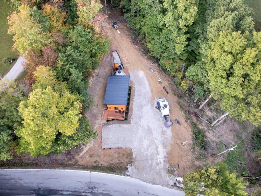 2 Bed 1 Bath-sleeps 5 To 6 Near Rrg Large Deck Holiday home
