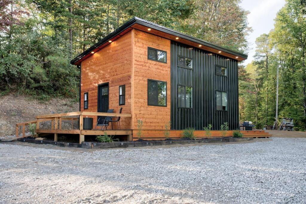 2 Bed 1 Bath-sleeps 5 To 6 Near Rrg Large Deck Holiday home Beattyville