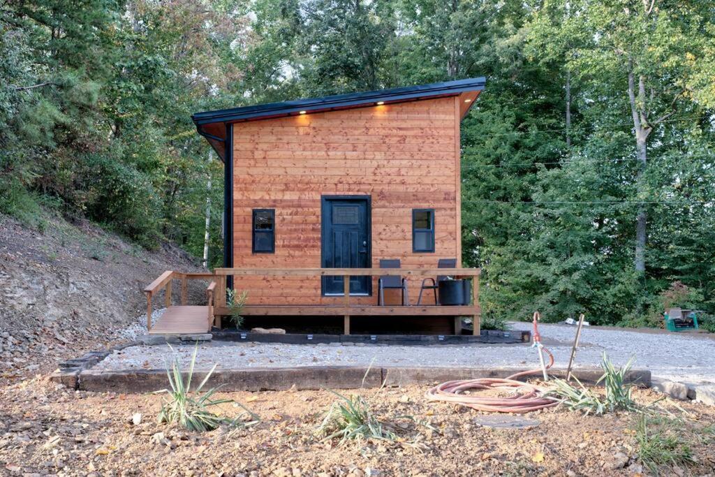 2 Bed 1 Bath-sleeps 5 To 6 Near Rrg Large Deck *